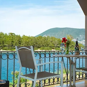 Apartment Leeward @ Fiscardo Waterfront